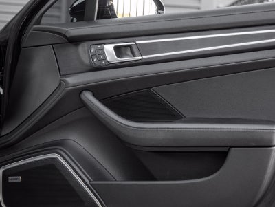 2023 Porsche Panamera 4 Platinum Edition