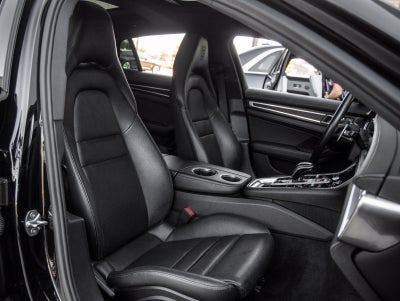 2023 Porsche Panamera 4 Platinum Edition