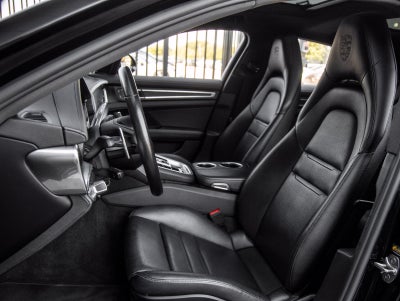 2023 Porsche Panamera 4 Platinum Edition