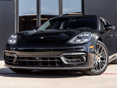 2023 Porsche Panamera 4 Platinum Edition