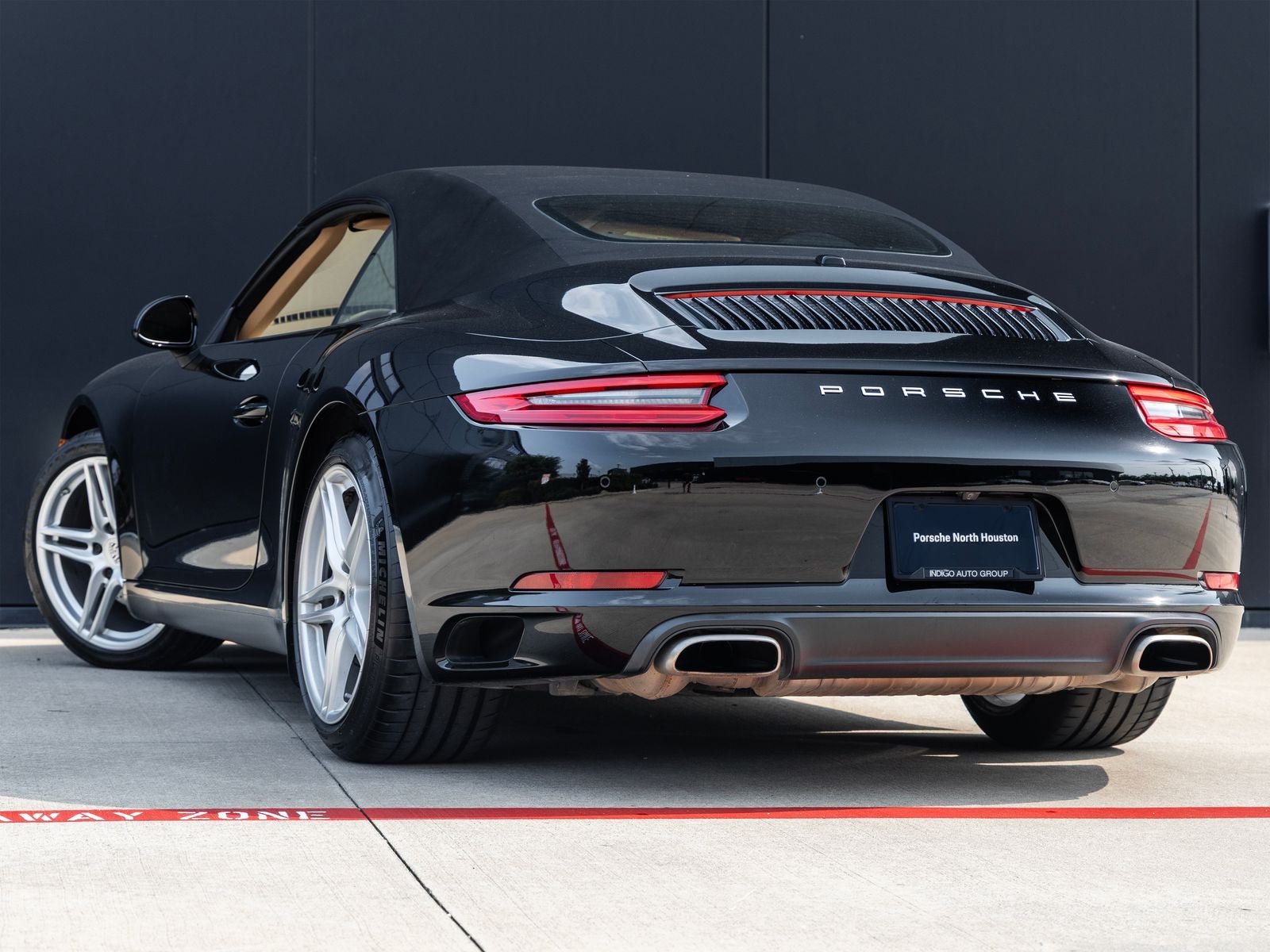 2017 Porsche 911 Carrera Cabriolet