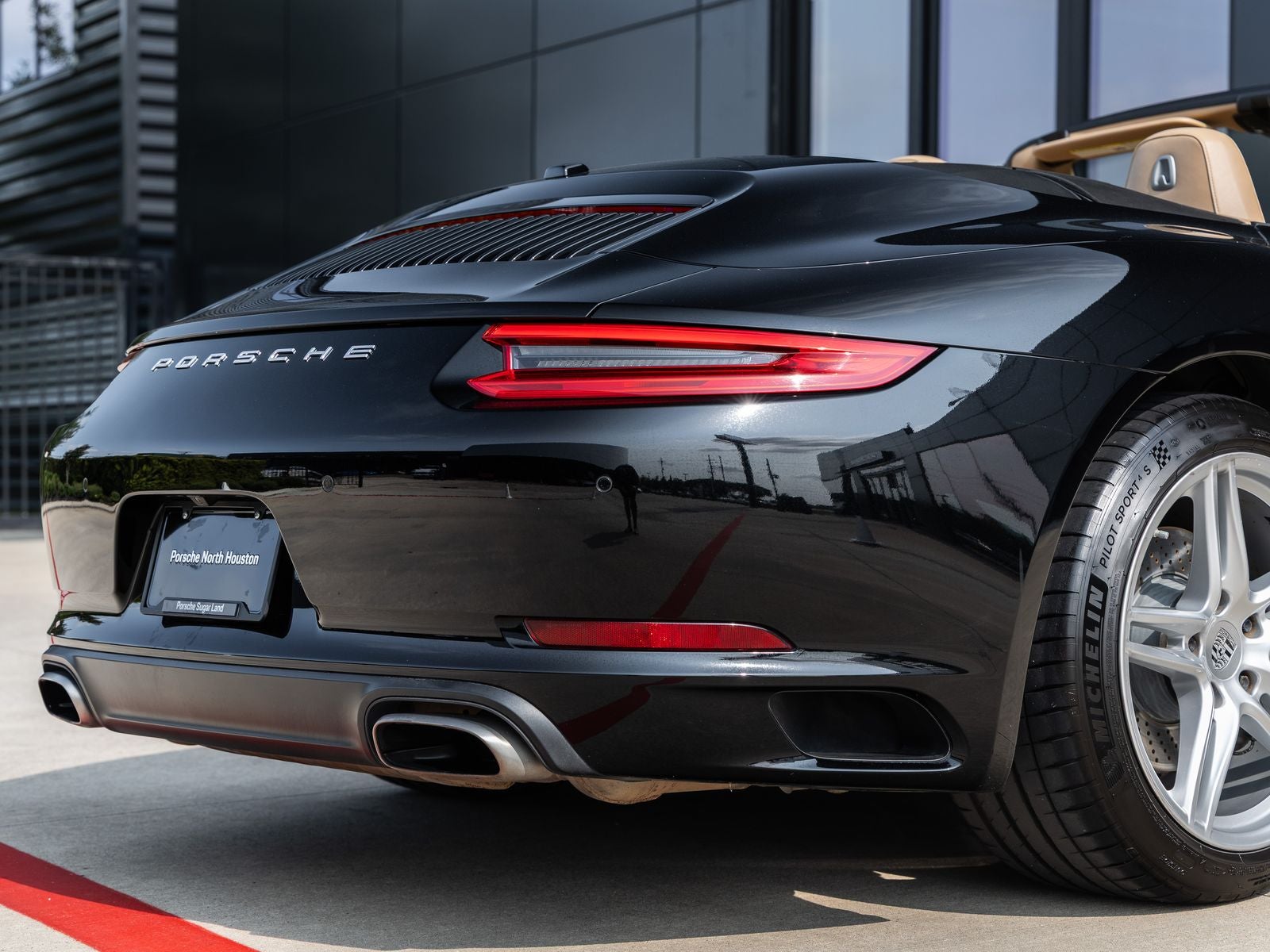 2017 Porsche 911 Carrera Cabriolet