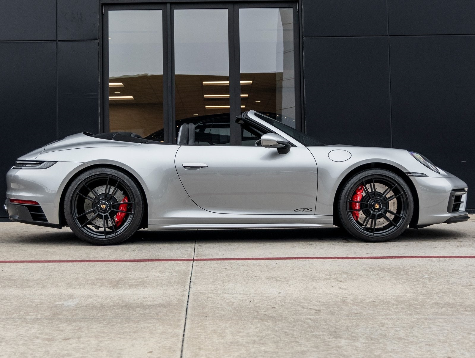 2022 Porsche 911 911 Carrera GTS Cabriolet (MY22)