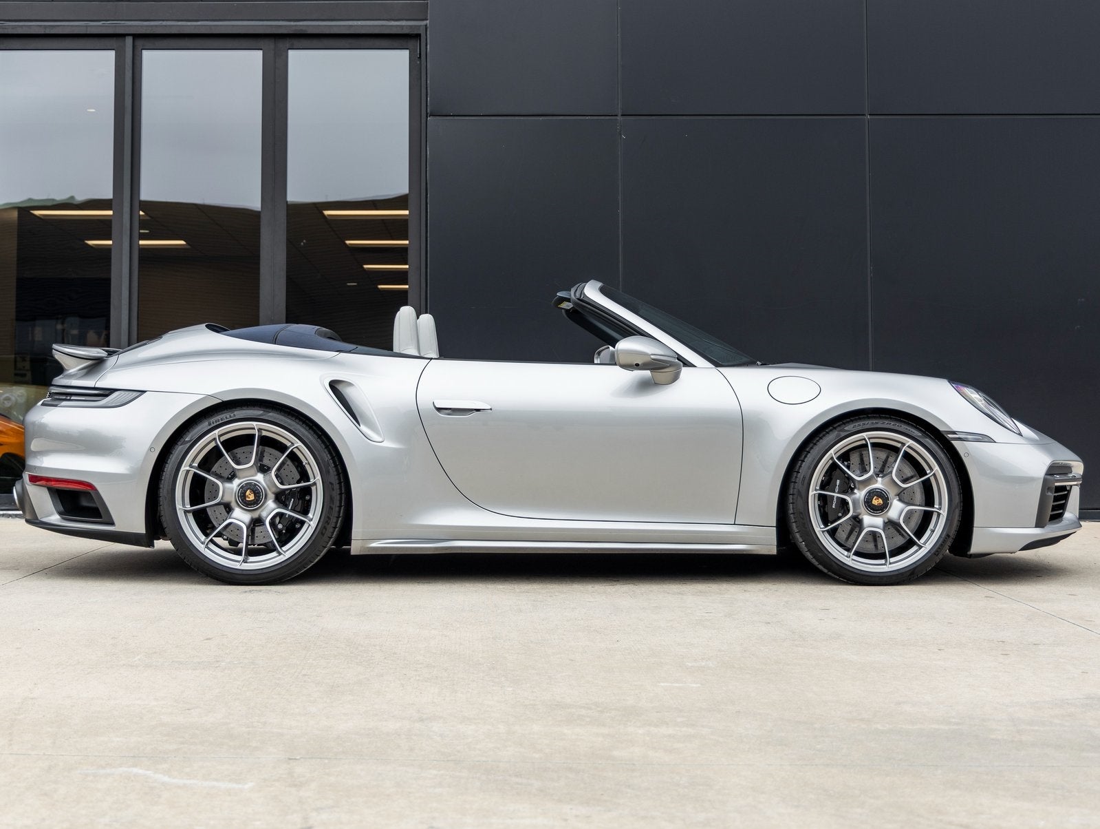 2023 Porsche 911 911 Turbo S Cabriolet (MY23)
