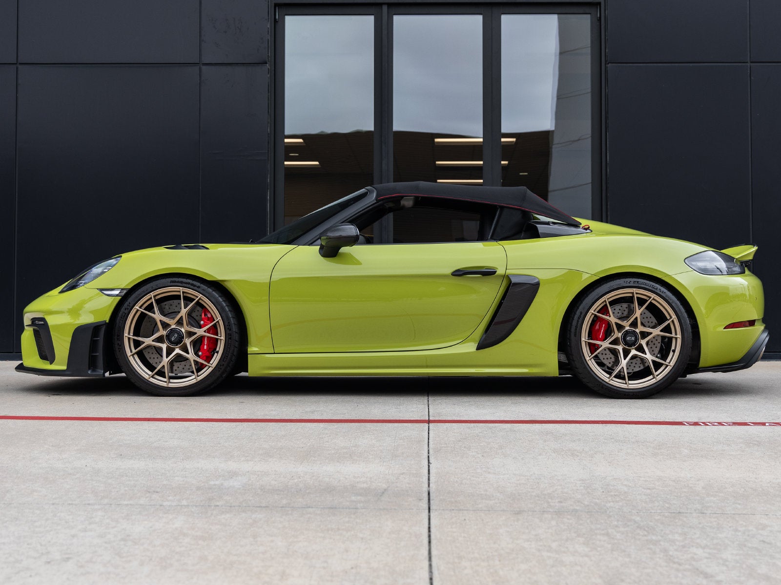 2025 Porsche 718 718 Spyder RS