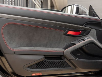 2025 Porsche 718 Spyder RS