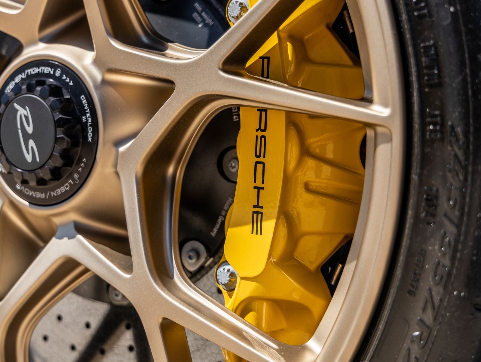 2024 Porsche 718 Spyder RS