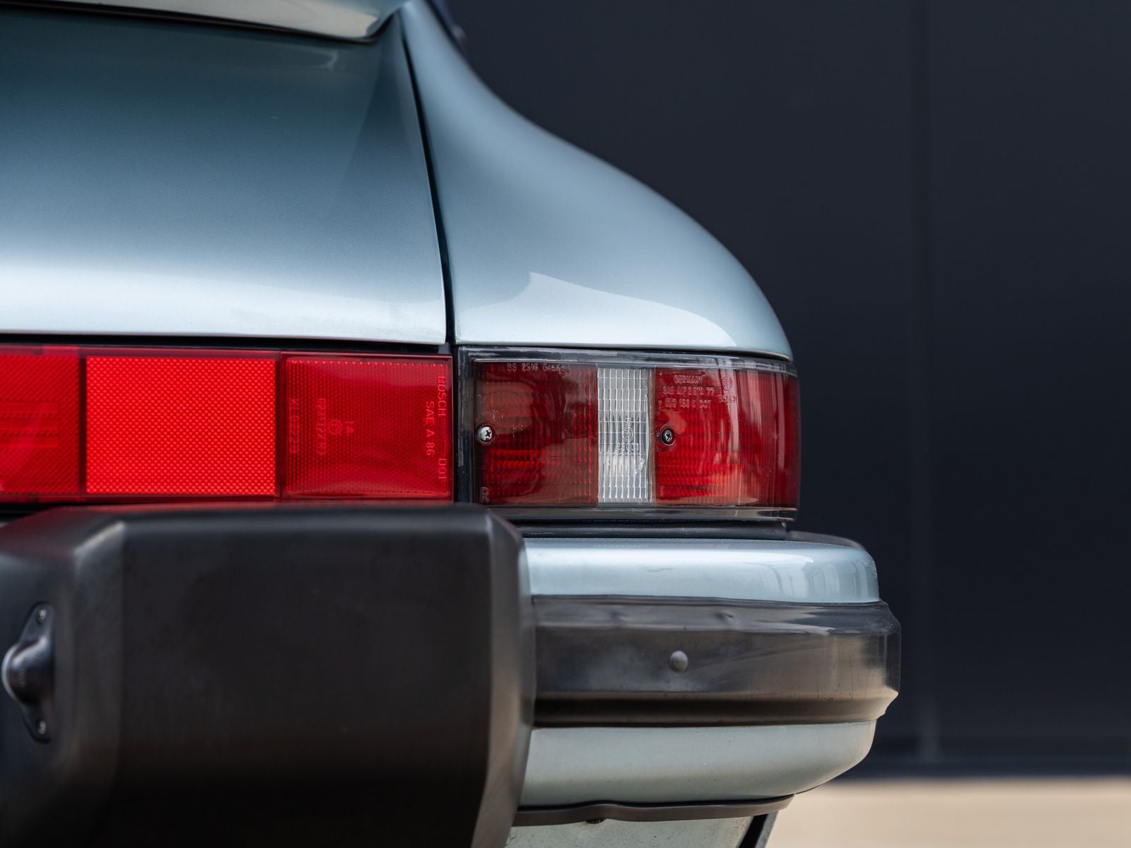 1988 Porsche 911 Carrera Cabriolet