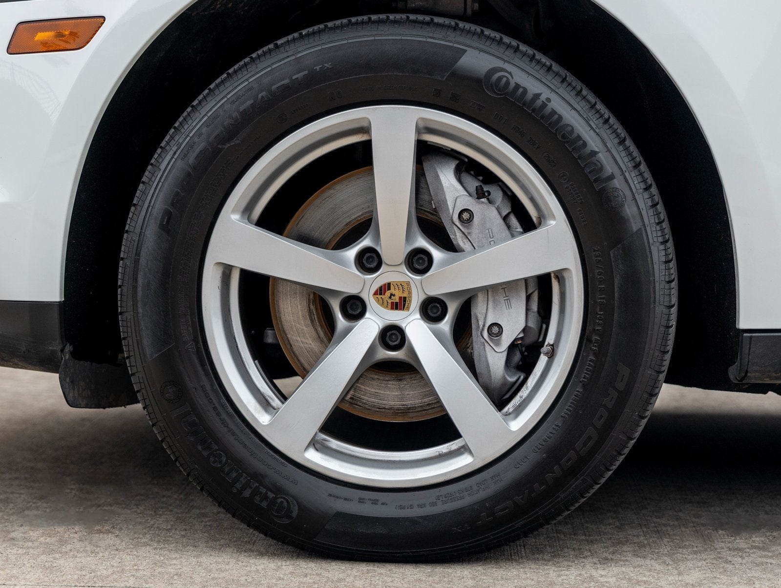 2021 Porsche Macan Macan