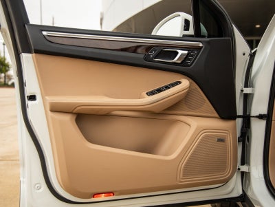 2021 Porsche Macan Macan