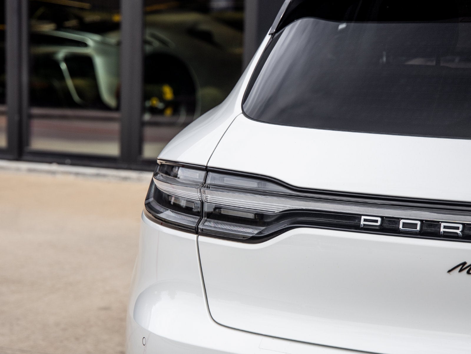 2023 Porsche Macan Base