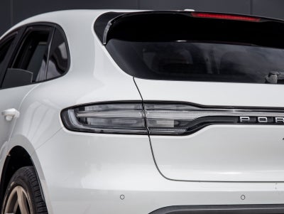 2023 Porsche Macan Base