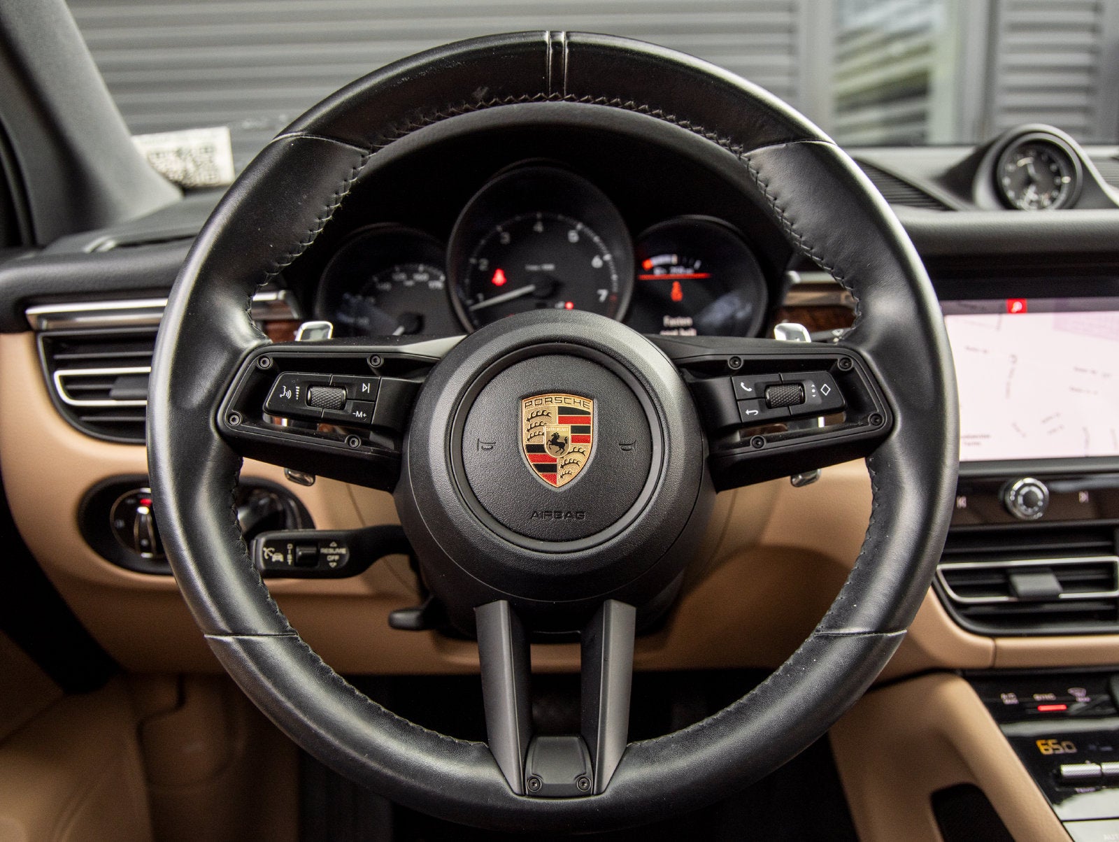 2023 Porsche Macan Base