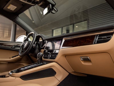 2023 Porsche Macan Base