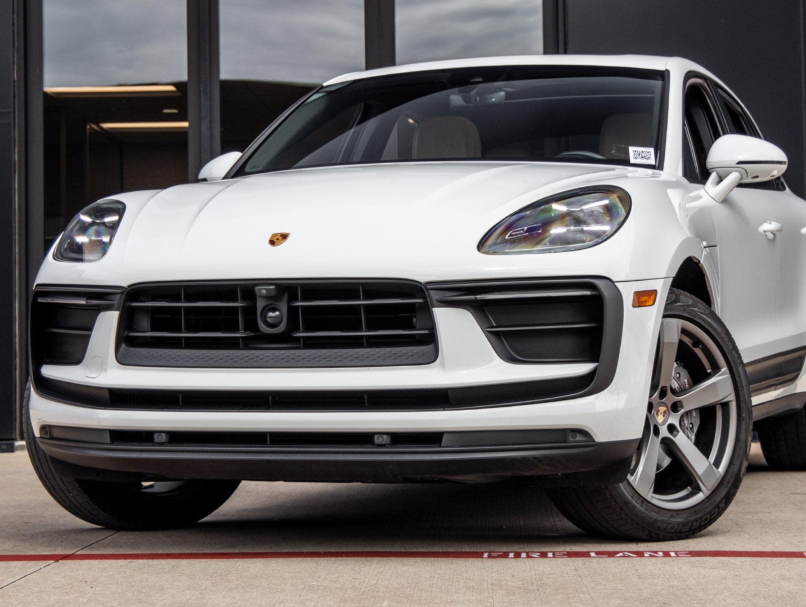 2023 Porsche Macan Base