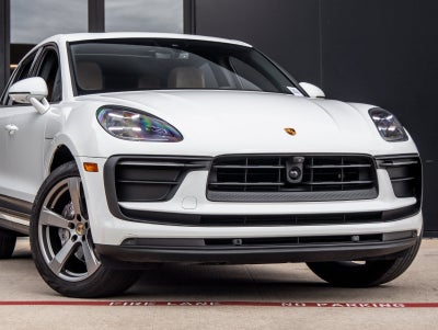 2023 Porsche Macan Base
