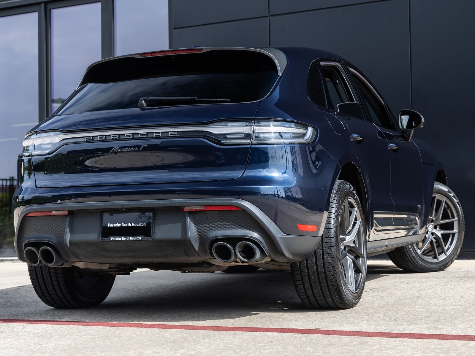 2023 Porsche Macan T