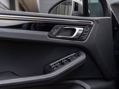 2023 Porsche Macan T