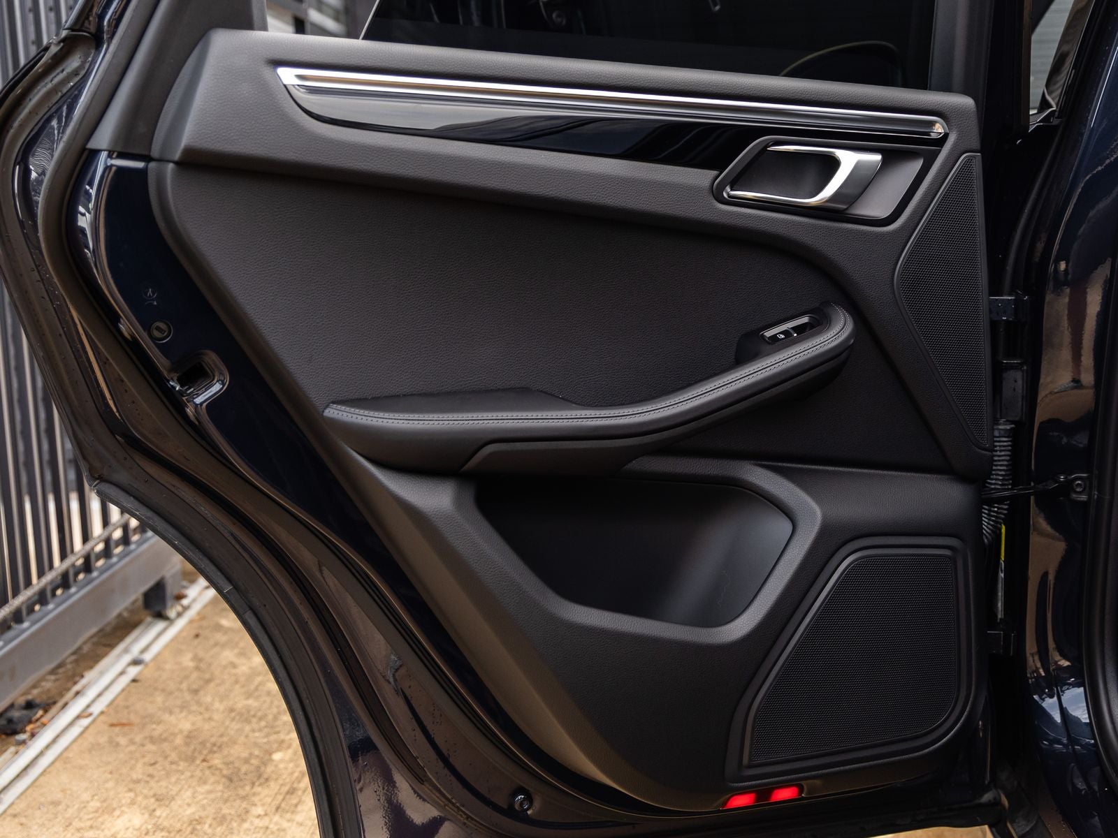 2023 Porsche Macan T