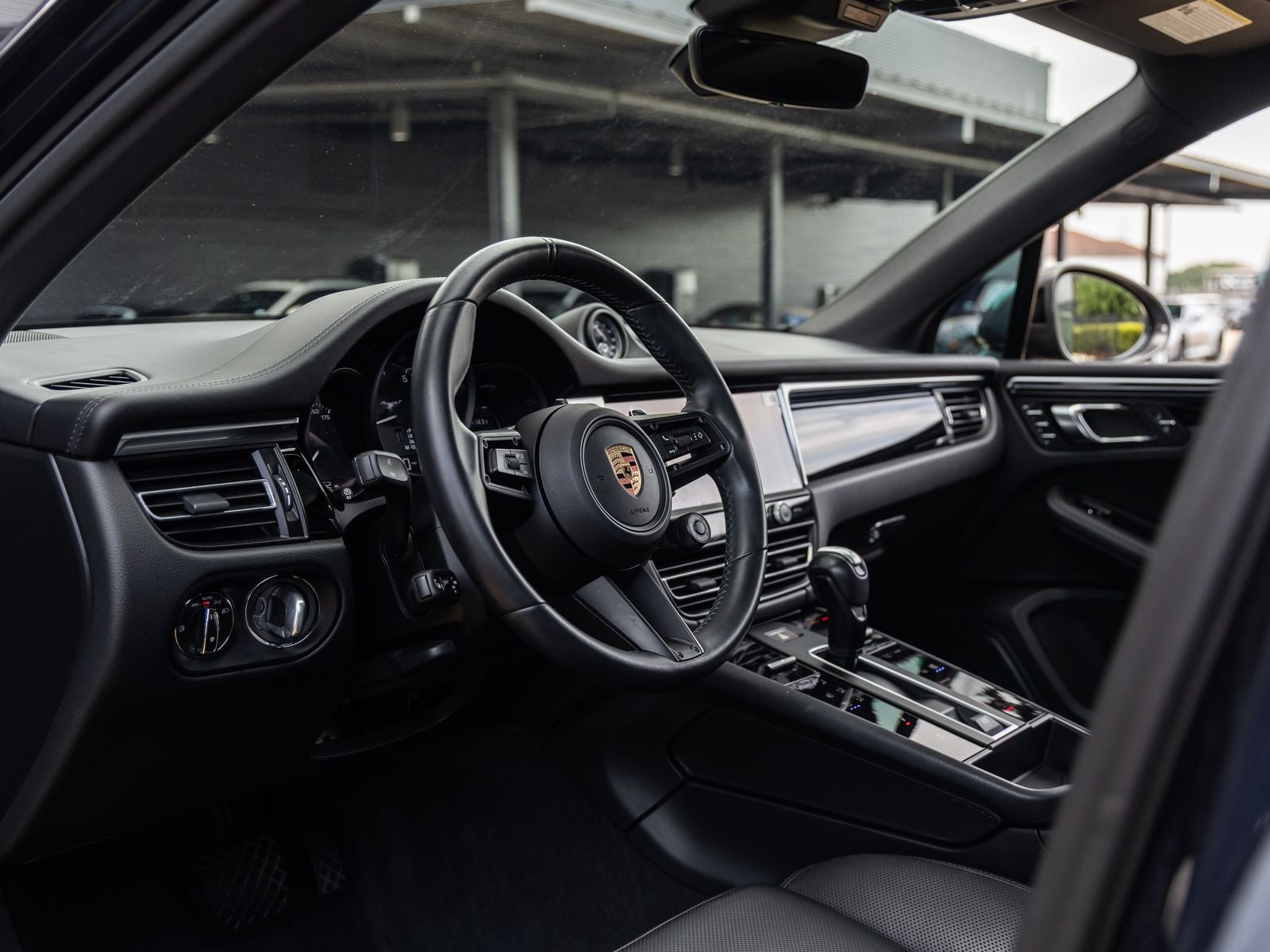 2023 Porsche Macan T