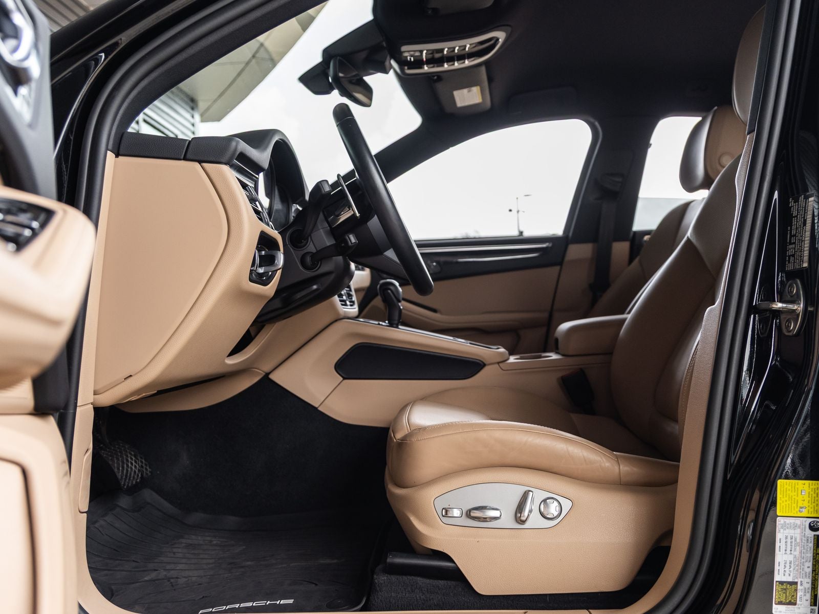 2024 Porsche Macan Macan (MY24)