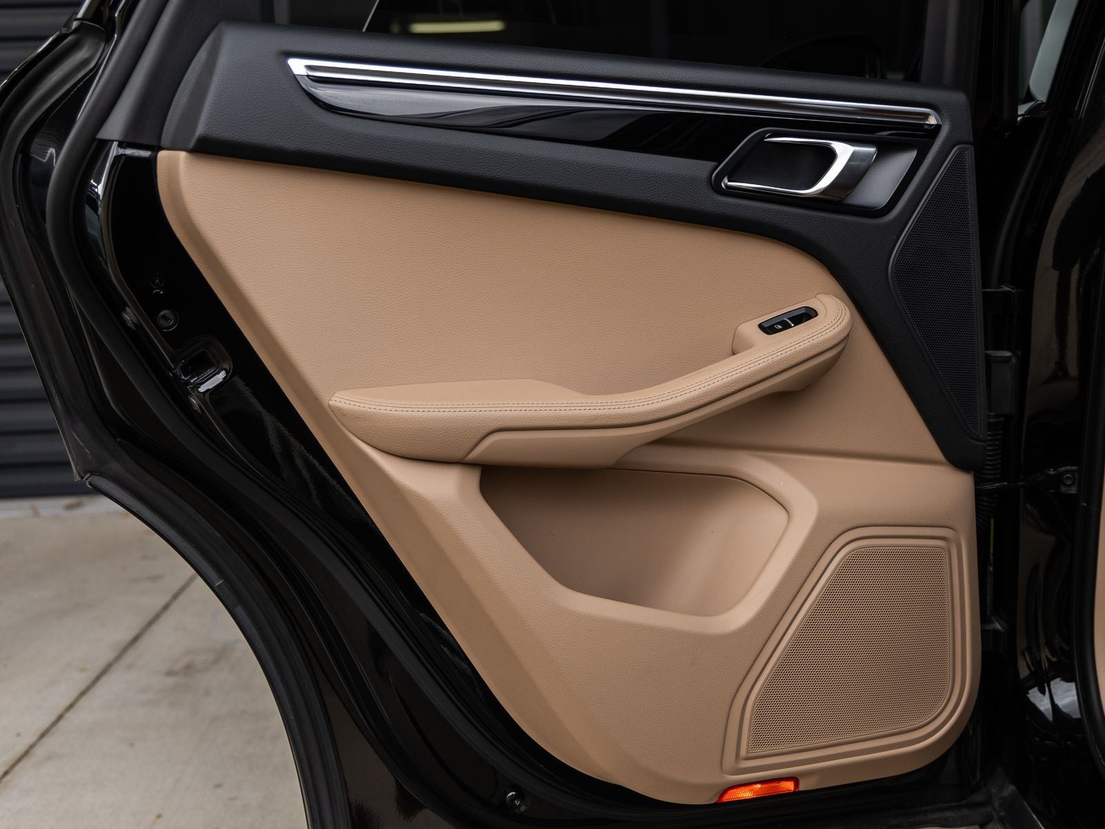 2024 Porsche Macan Macan (MY24)