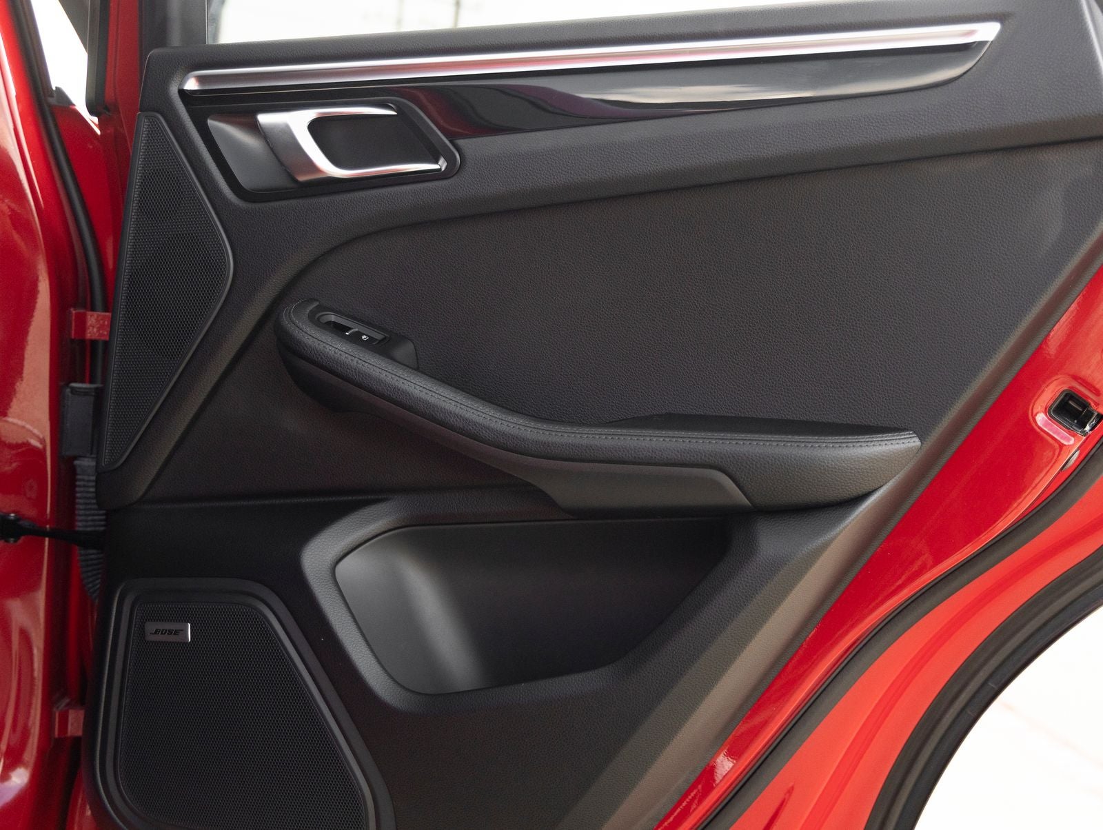 2024 Porsche Macan AWD