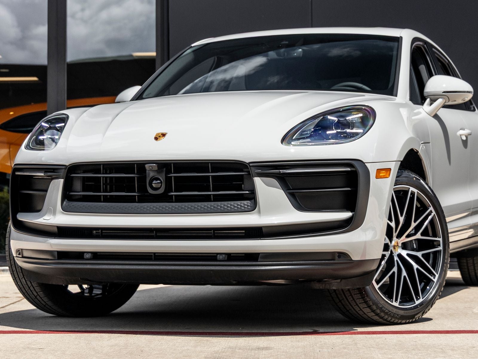 2026 Porsche Macan AWD