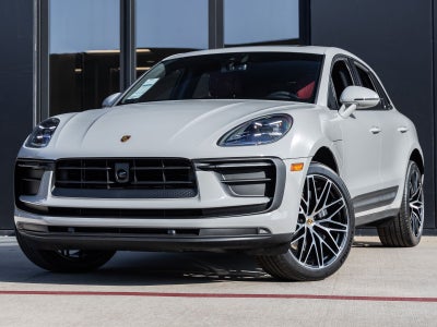 2026 Porsche Macan AWD