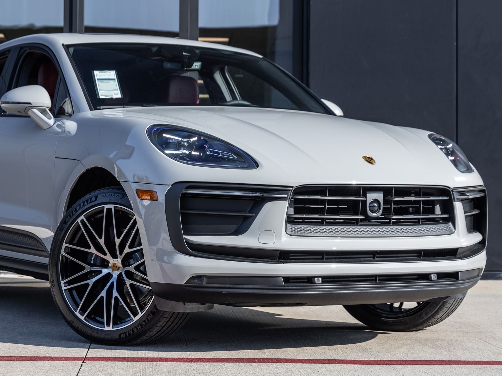 2026 Porsche Macan AWD