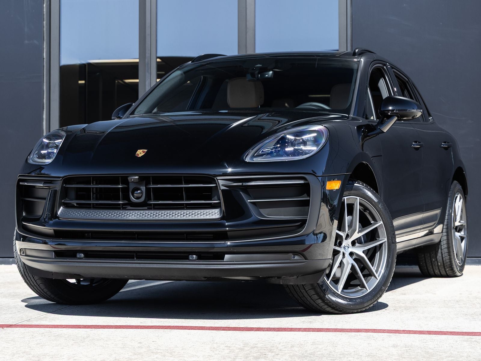 2026 Porsche Macan Base