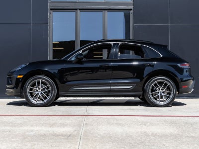 2026 Porsche Macan Base