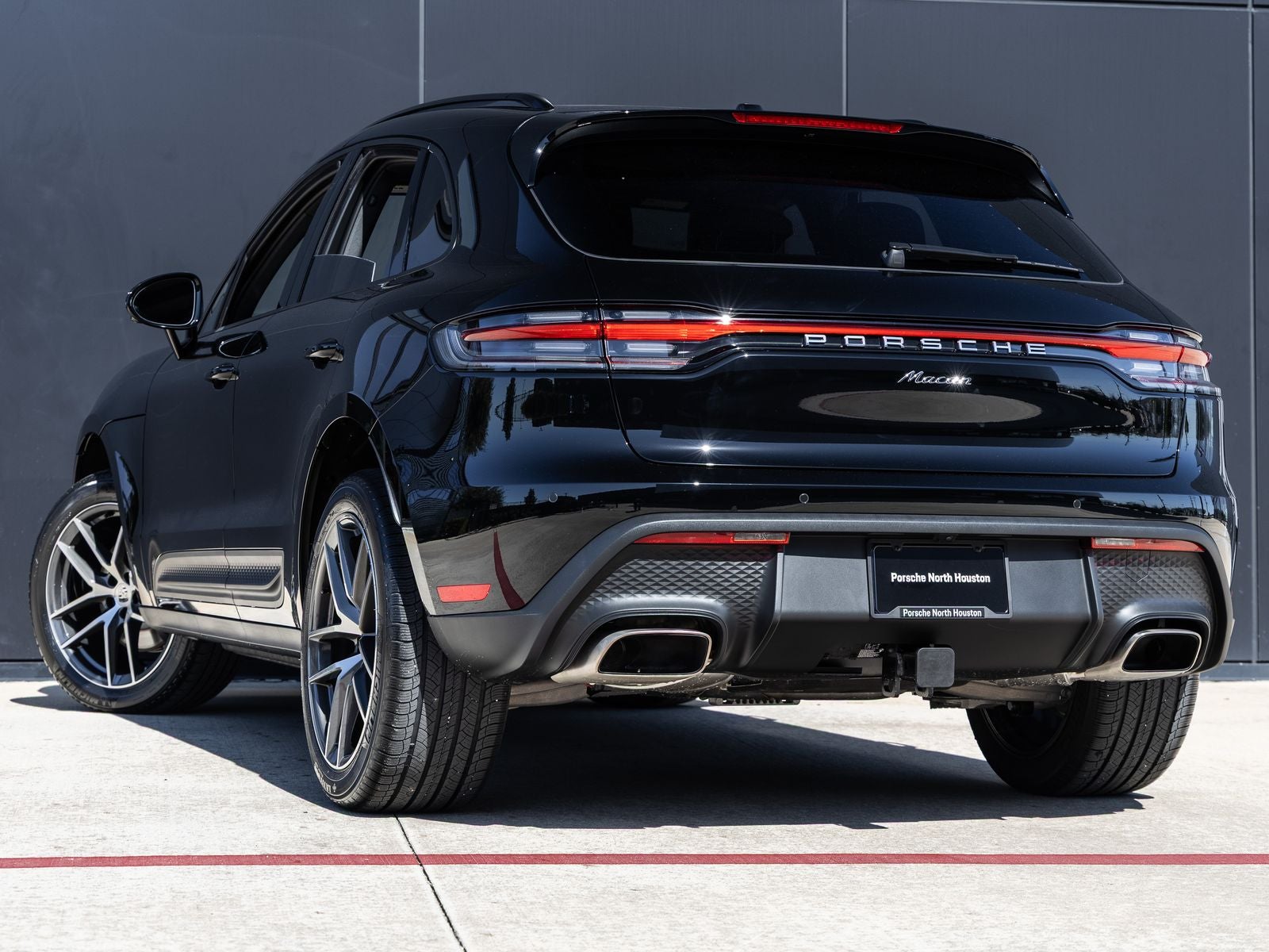2026 Porsche Macan Base