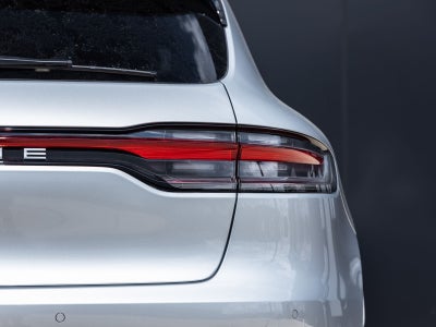 2026 Porsche Macan AWD