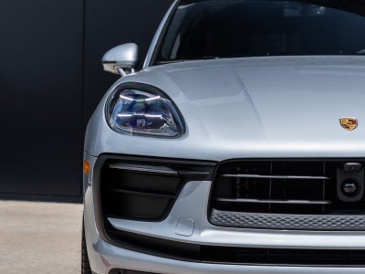2026 Porsche Macan AWD