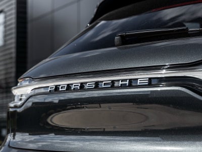 2026 Porsche Macan Macan