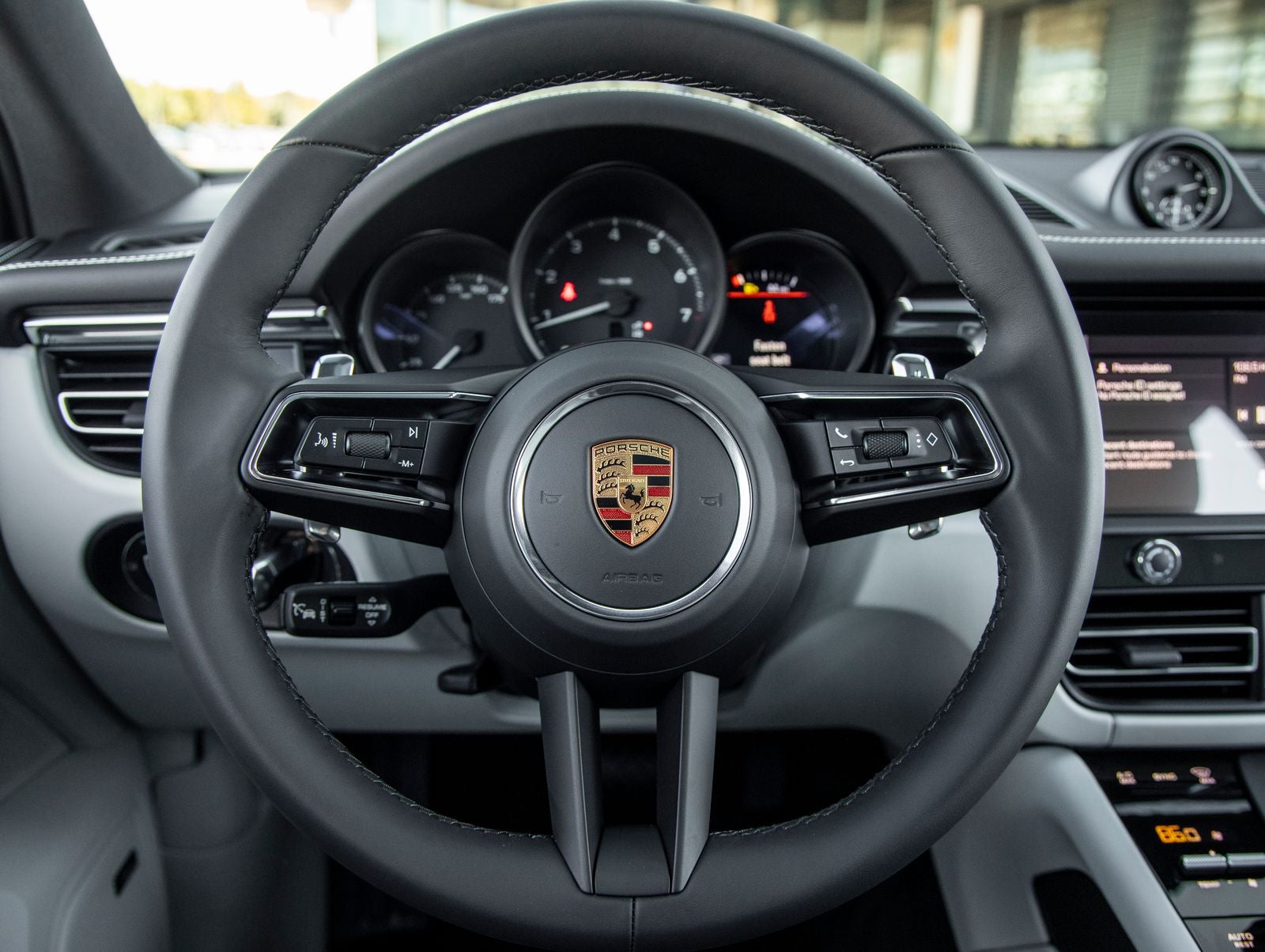 2026 Porsche Macan Base