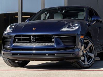 2026 Porsche Macan Base