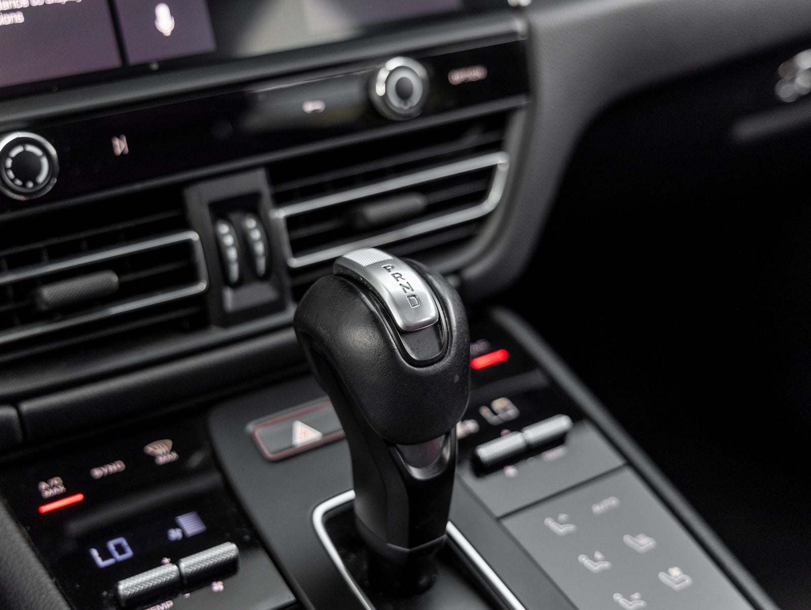 2023 Porsche Macan Macan (MY23)