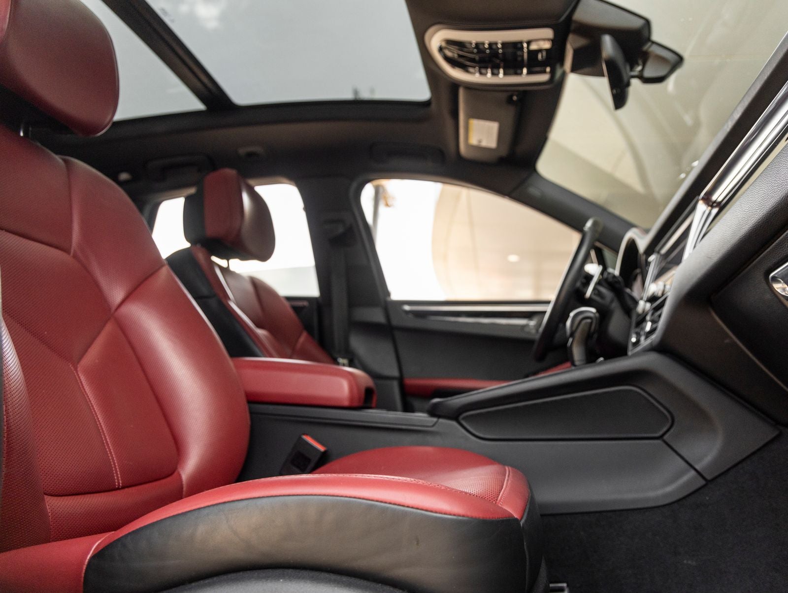 2023 Porsche Macan Macan (MY23)