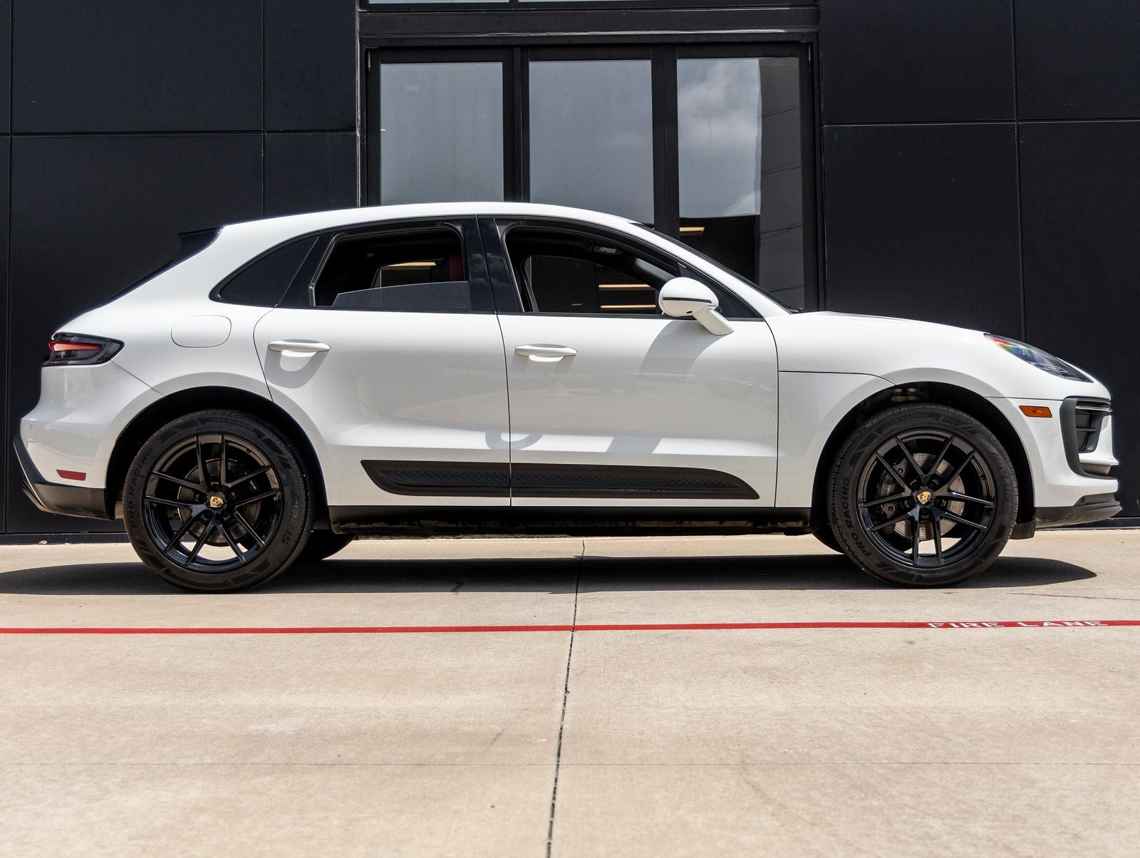 2023 Porsche Macan Macan (MY23)