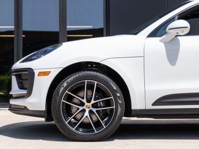 2026 Porsche Macan AWD