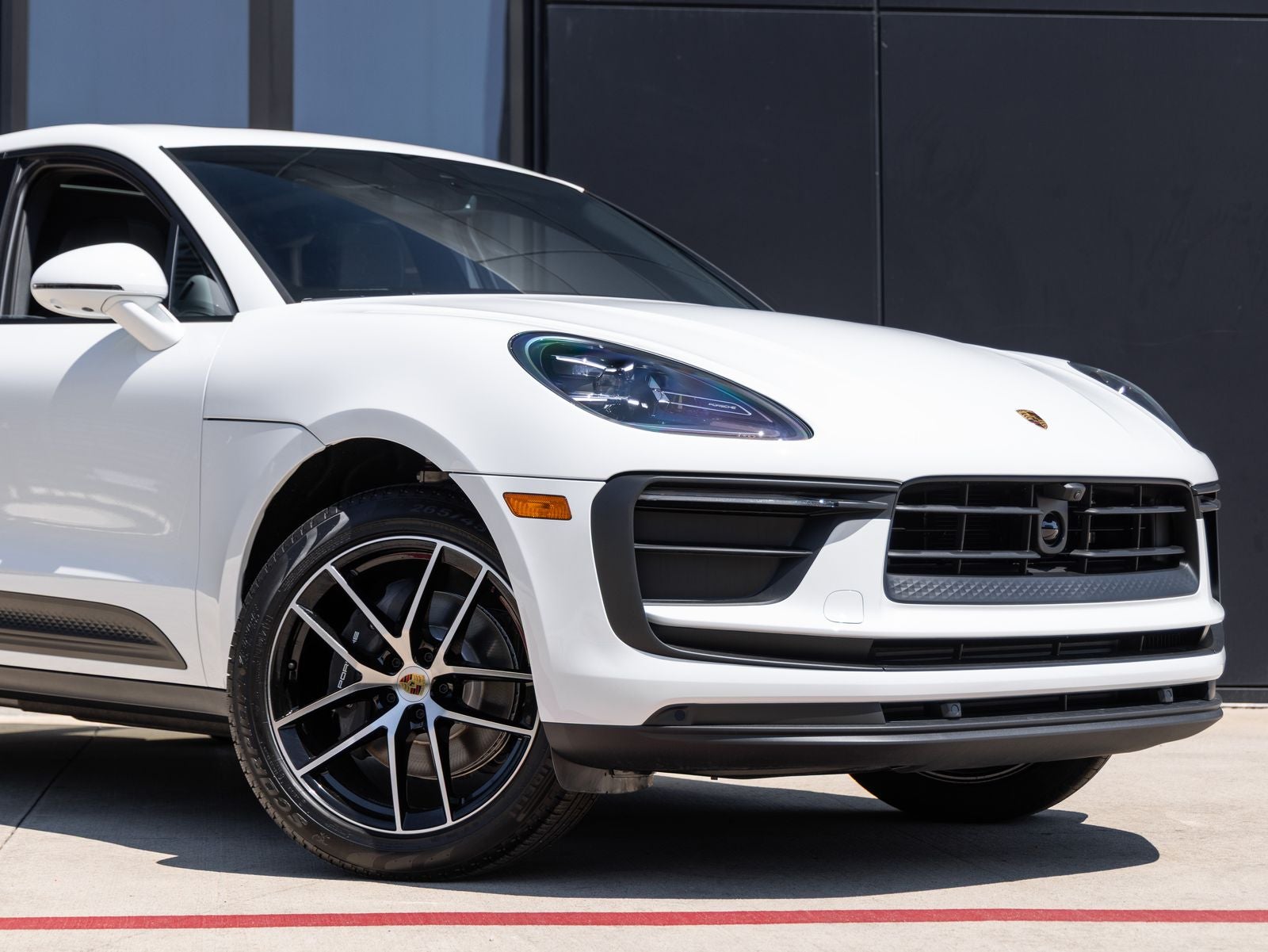 2026 Porsche Macan AWD