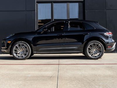 2023 Porsche Macan Macan (MY23)
