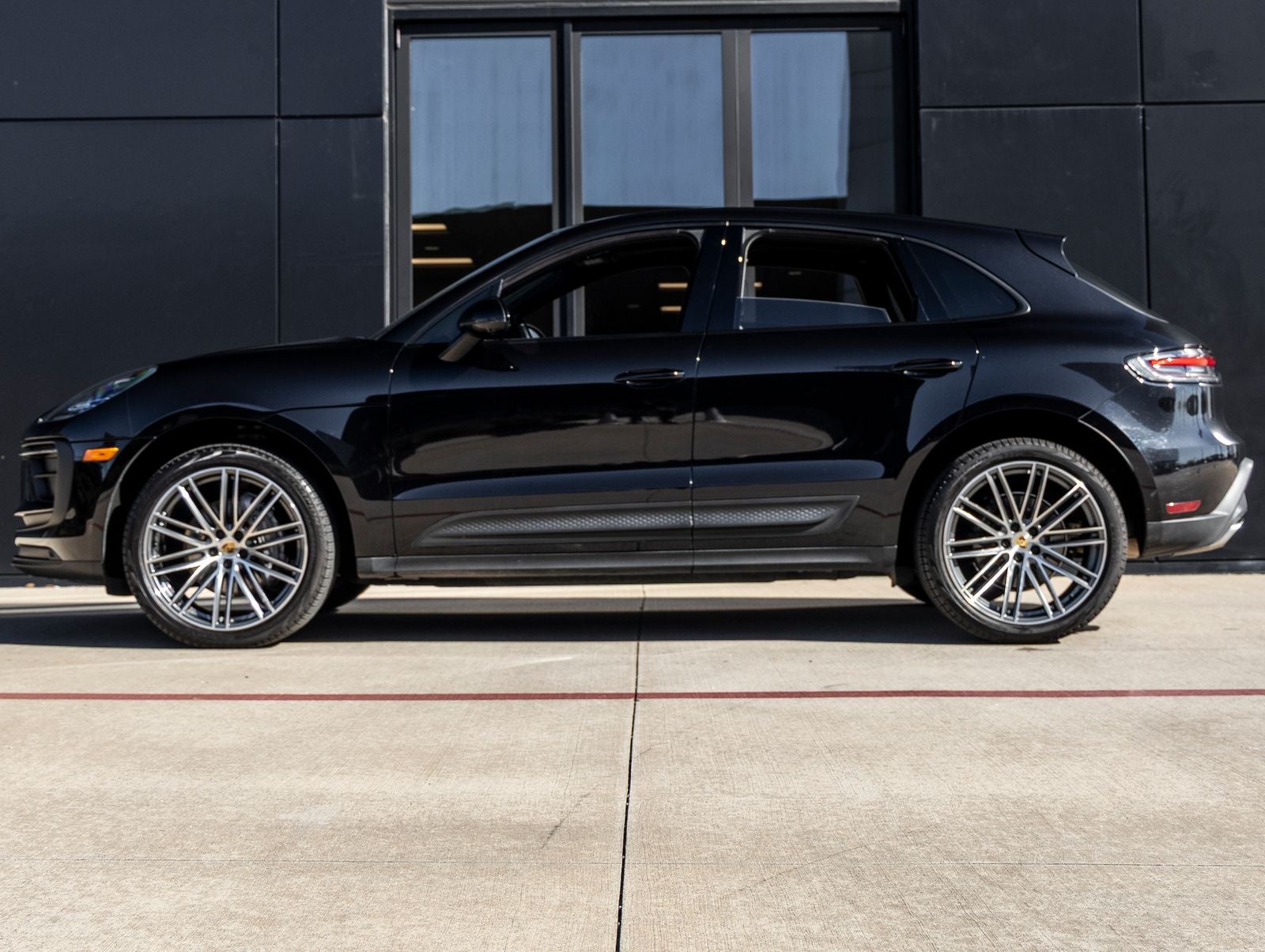 2023 Porsche Macan Macan (MY23)