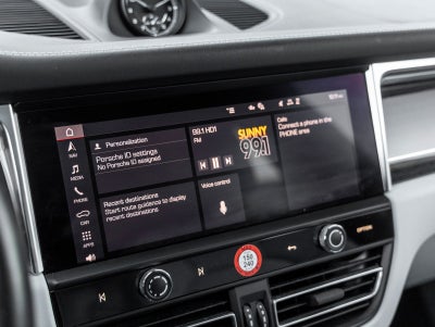 2023 Porsche Macan Macan (MY23)