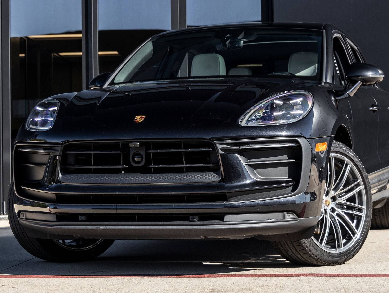 2023 Porsche Macan Macan (MY23)