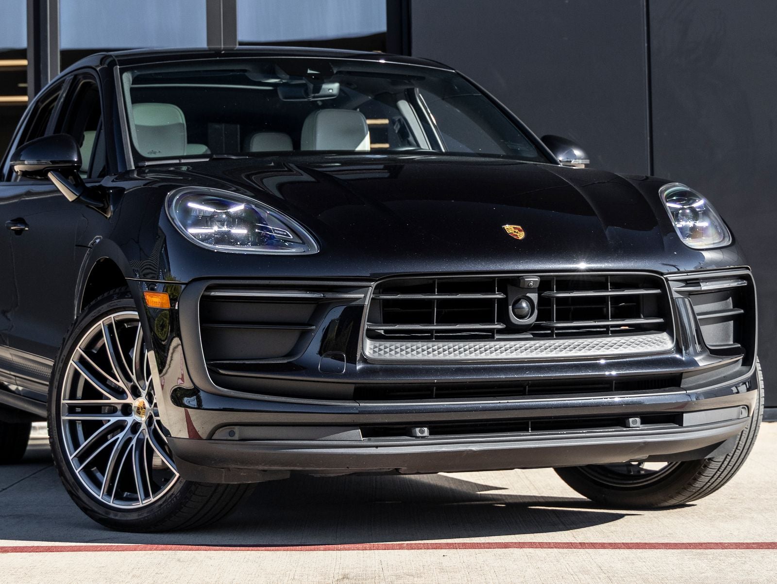 2023 Porsche Macan Macan (MY23)