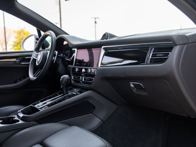 2023 Porsche Macan Macan (MY23)