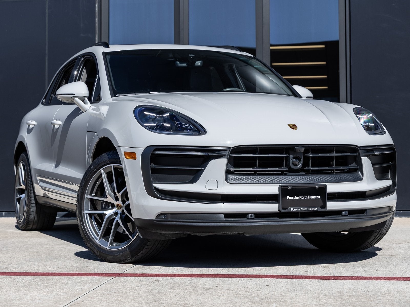2023 Porsche Macan Macan (MY23)